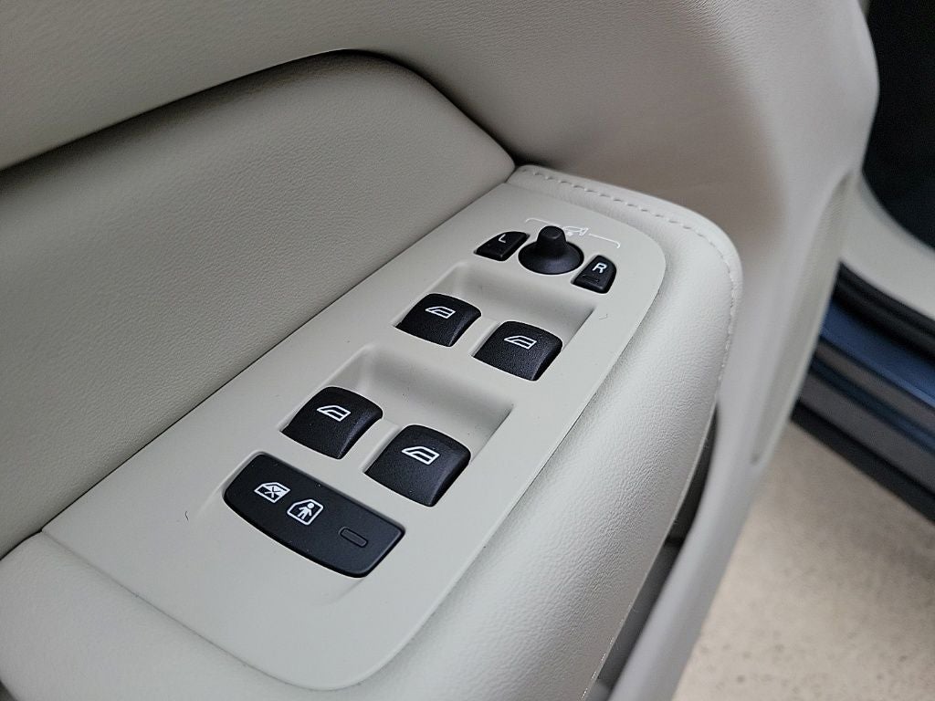 2023 Volvo XC60 Recharge Plug-In Hybrid Ultimate
