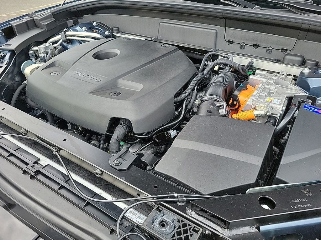 2023 Volvo XC60 Recharge Plug-In Hybrid Ultimate